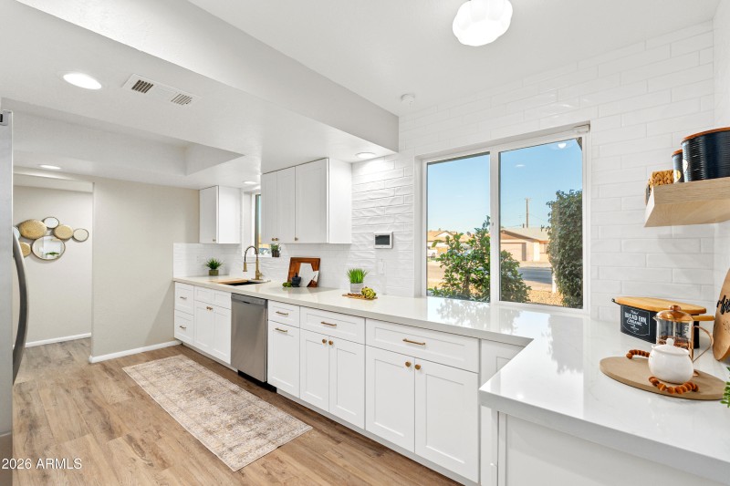 8602 N 33rd Ave - 13