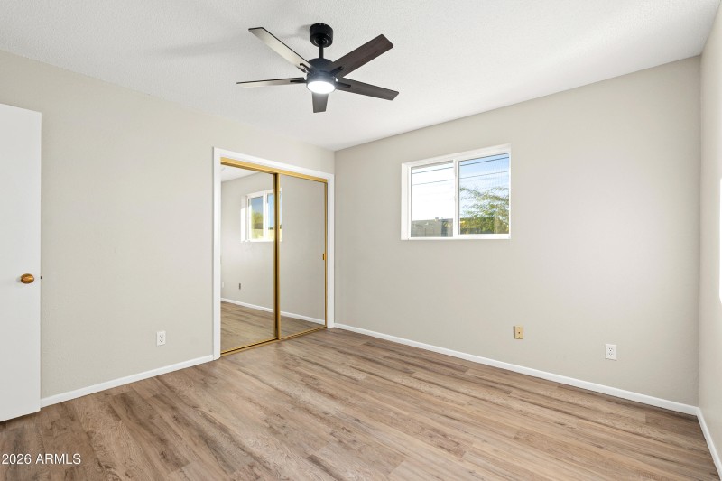 8602 N 33rd Ave - 18