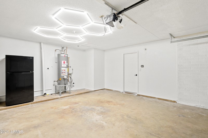 8602 N 33rd Ave - 23