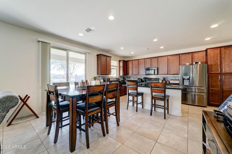 35587 N Donovan Dr-13