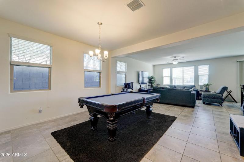 35587 N Donovan Dr-16