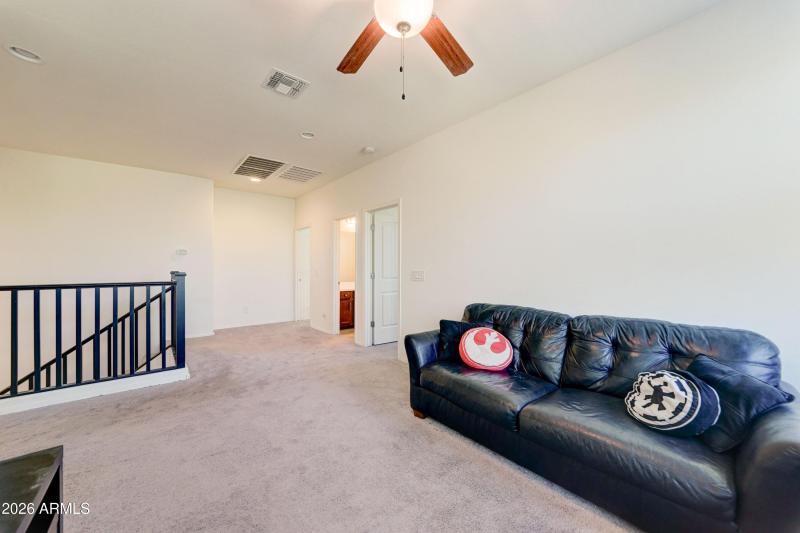 35587 N Donovan Dr-21