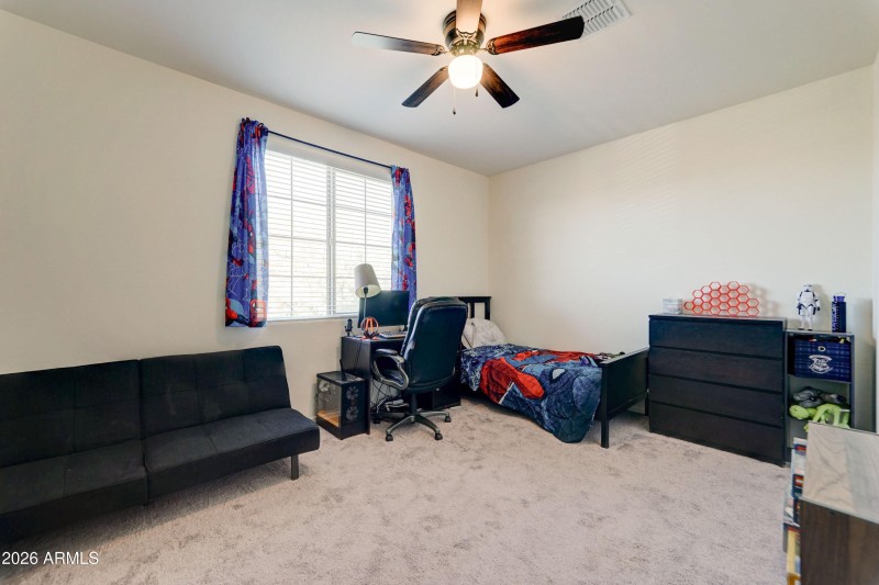 35587 N Donovan Dr-31