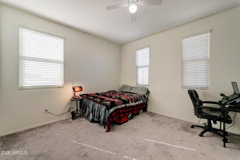 35587 N Donovan Dr-33