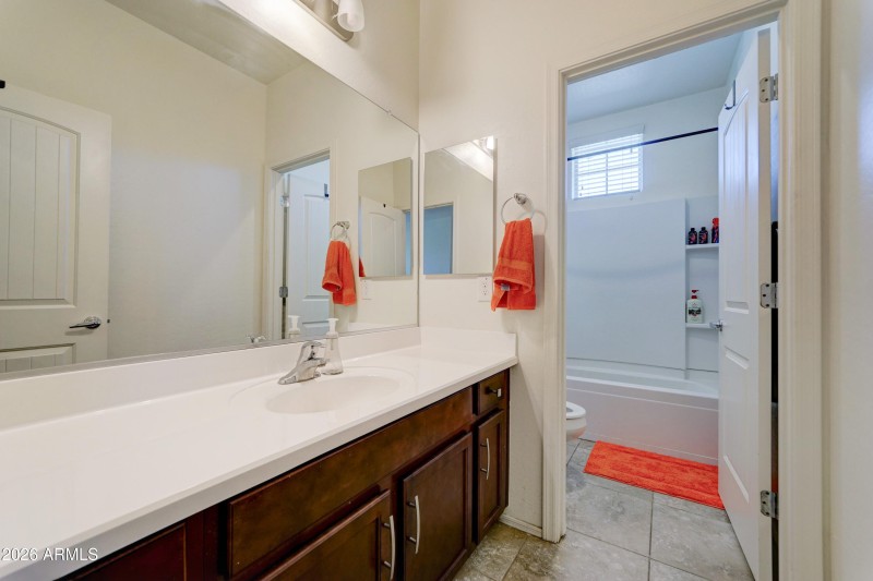 35587 N Donovan Dr-35