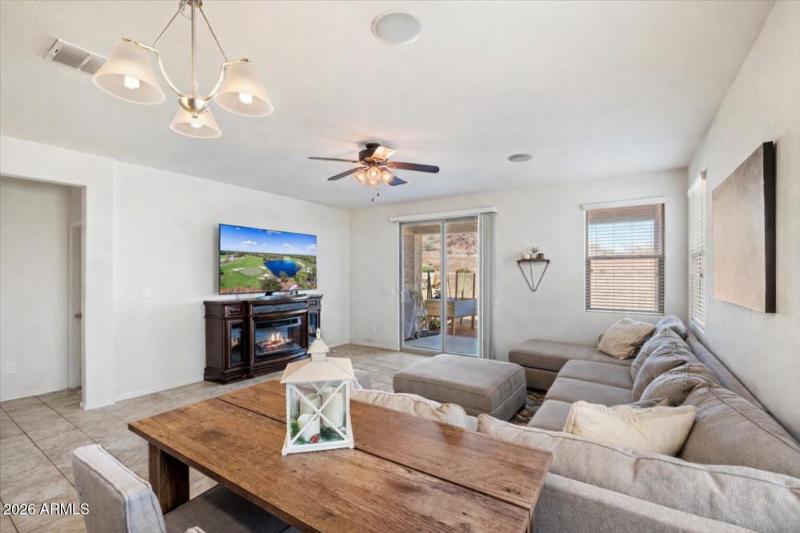 A01E30BF-5CD0-4CE9-B7AA-8509CD8D8371