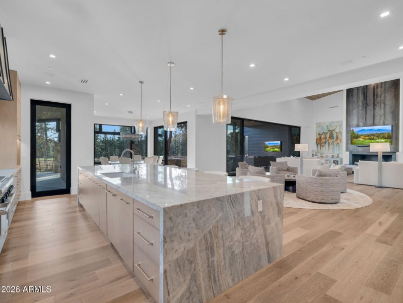 23-web-or-mls-TimberCreekImagery-23