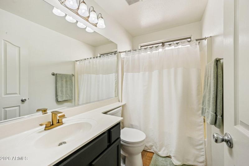 21-web-or-mls-N 107th Dr-S0402-021