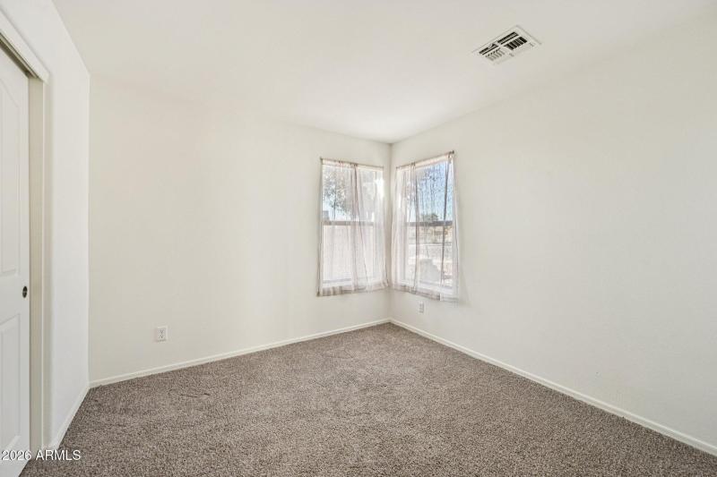 24-web-or-mls-N 107th Dr-S0402-024