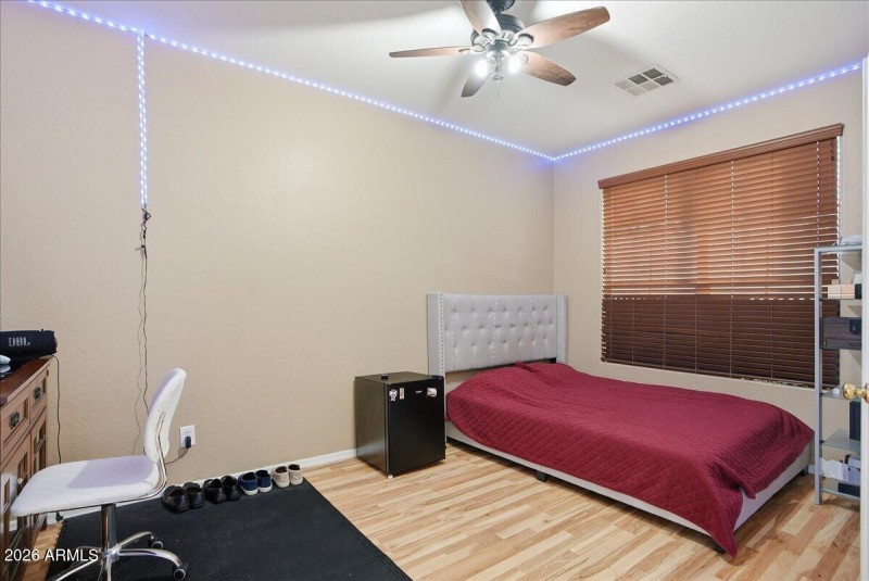 17-2414 W Florentine Rd_RedHogMedia