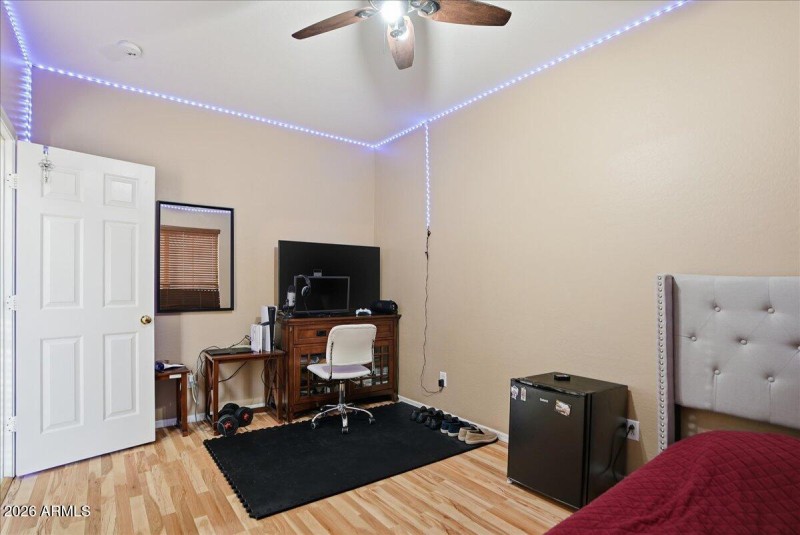 18-2414 W Florentine Rd_RedHogMedia