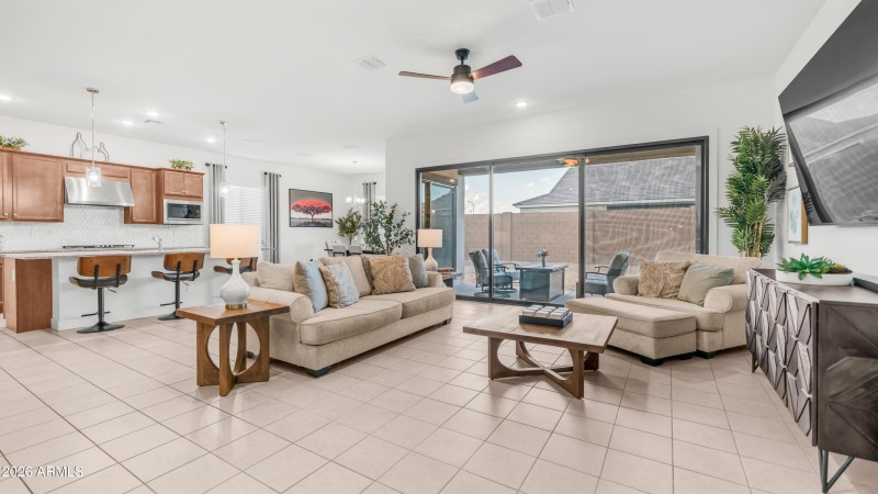 8022 W Northview Ave (17)