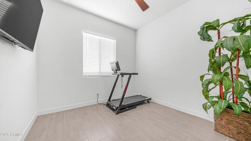 8022 W Northview Ave (3)