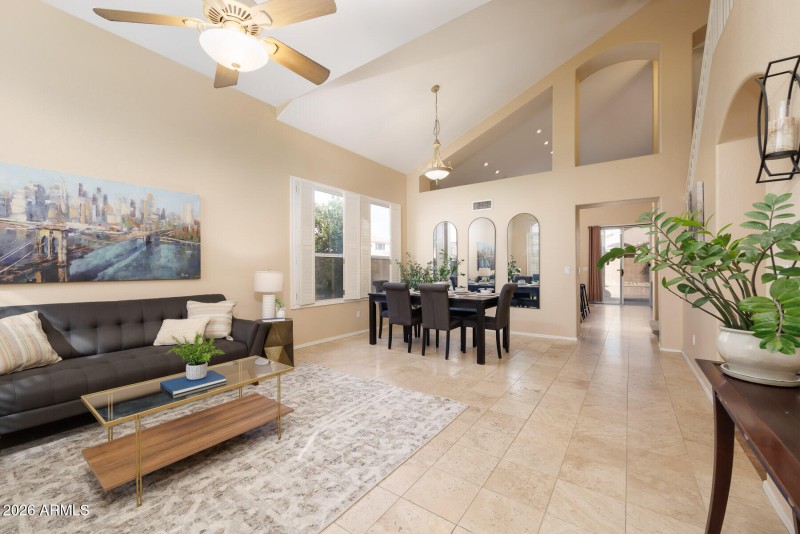 W Los Gatos Dr (7452)-1