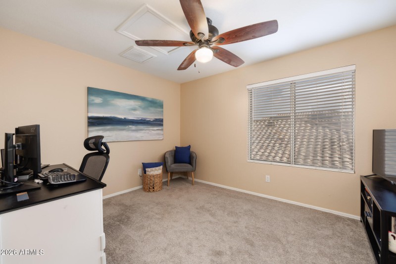 W Los Gatos Dr (7452)-20