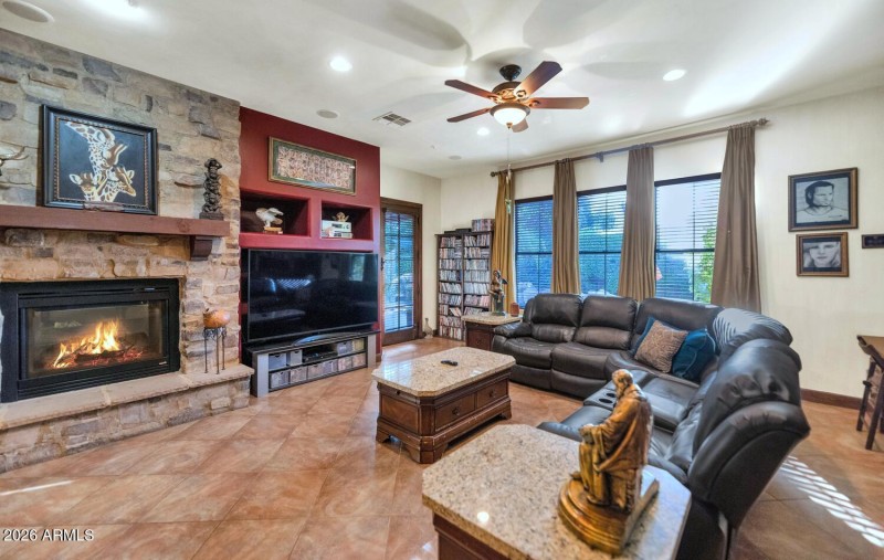 9463 E Sonoran Sunset Pass