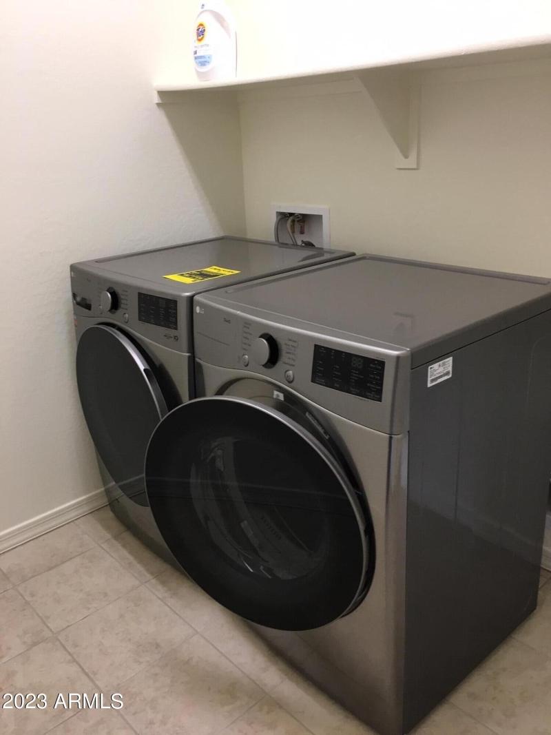 FFC6B0B3-D723-4B3E-8111-49A725A14762