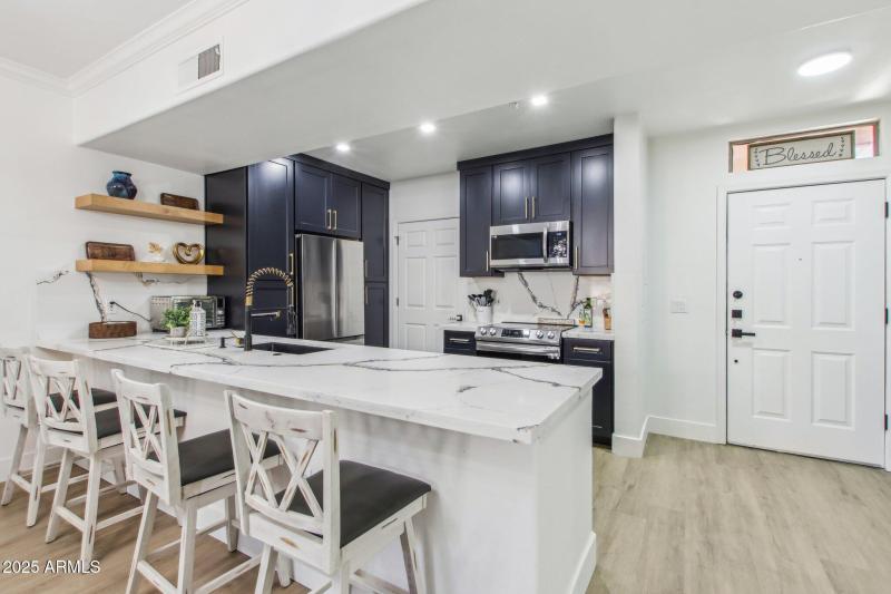 10-web-or-mls-N 76th St 2263-010