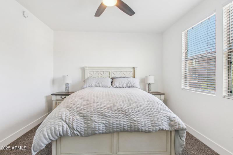 25-web-or-mls-N 76th St 2263-025