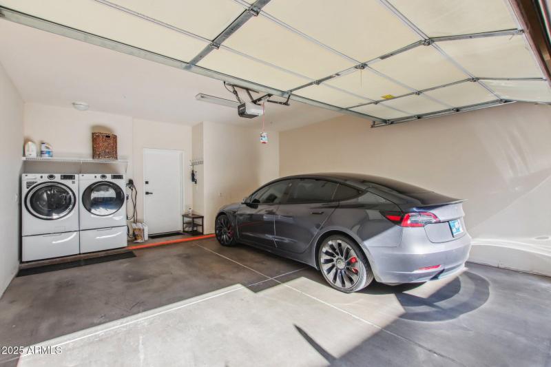 28-web-or-mls-N 76th St 2263-028