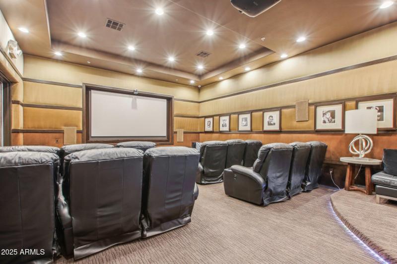 15-web-or-mls-N 76th St 2263-015