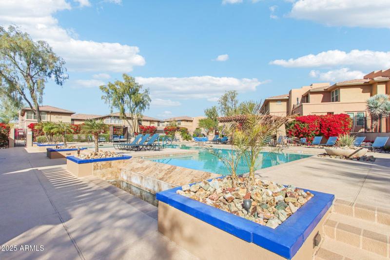 29-web-or-mls-N 76th St 2263-029