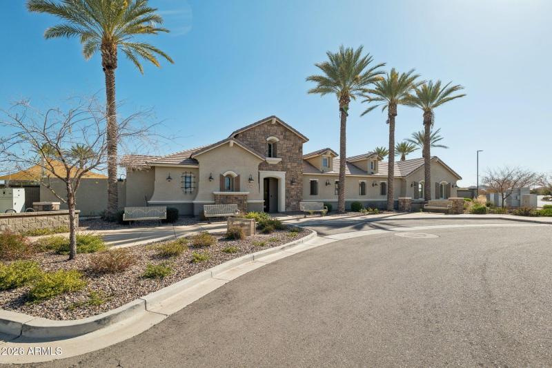 41-web-or-mls-2820-w-havasu-dr