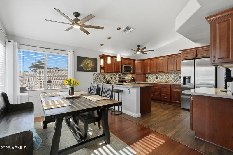 Beautifully upgraded kitchen!