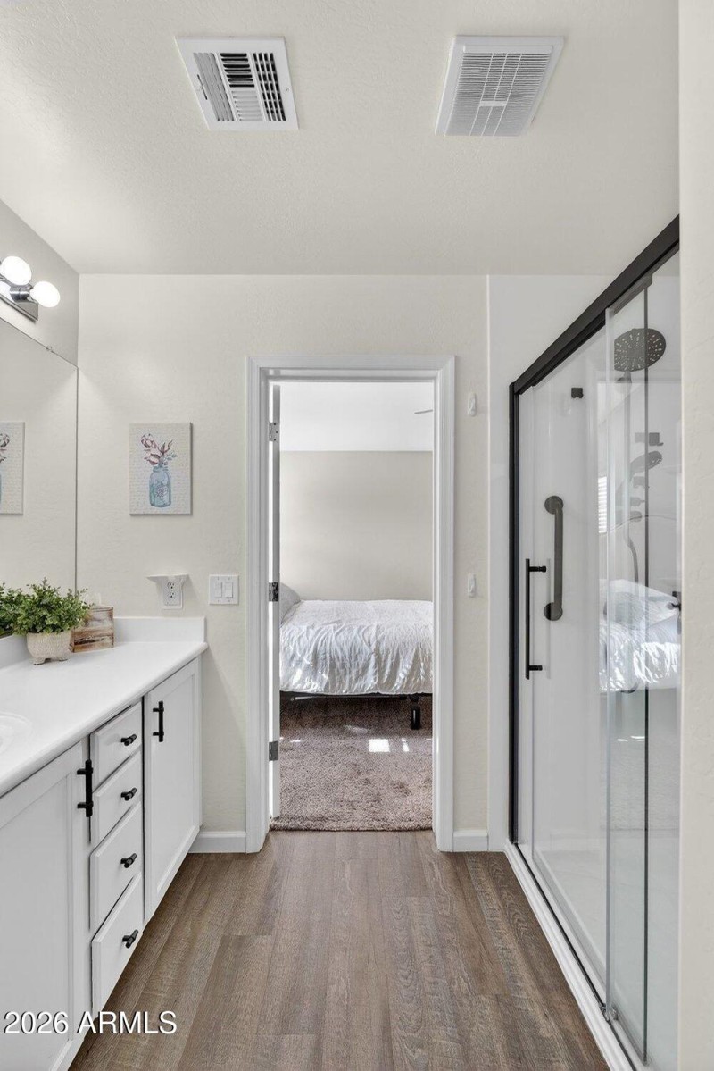 022_25-web-or-mls-47-e_saddlebrook_rd_73