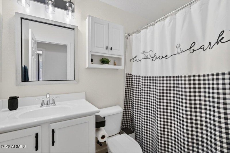 027_31-web-or-mls-41-e_saddlebrook_rd_64