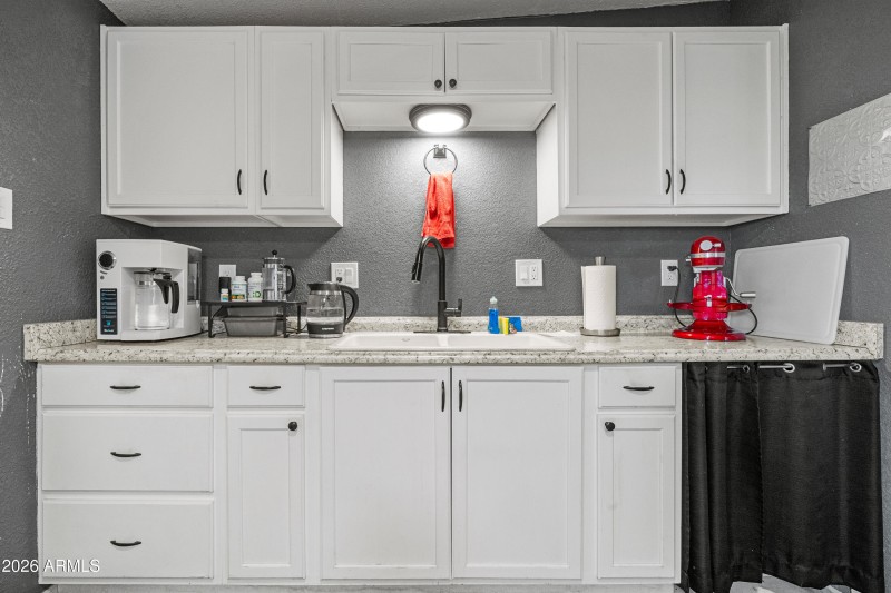 2 interior 6