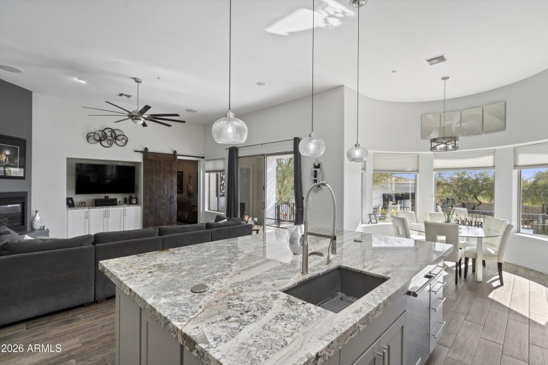 033-Kitchen to Family