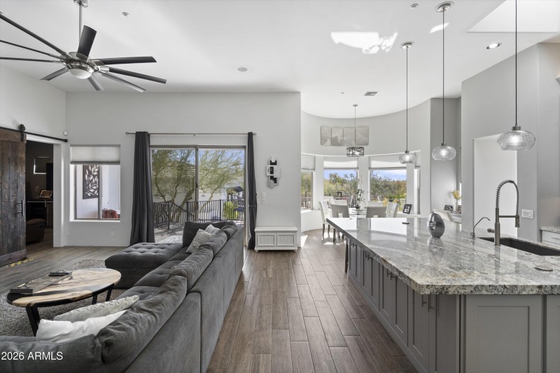 037-Kitchen and Family