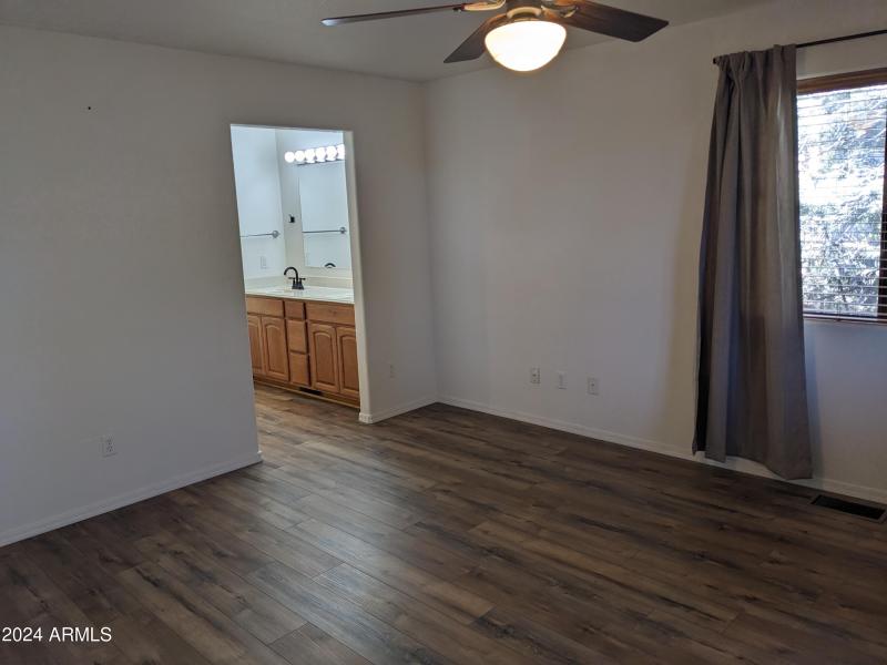 PXL_20240204_211904997 (1)