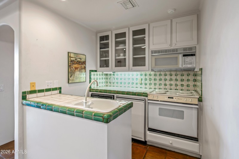 051_Guest House Kitchen