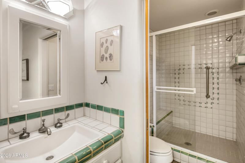 054_Guest House Full Bath