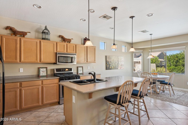 11-web-or-mls-11264-e-sheridan-ave