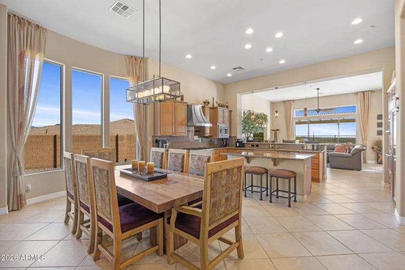 42131 N MOUNTAIN COVE Drive