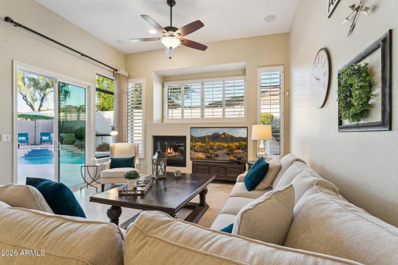 10-web-or-mls-4806-e-estevan-rd