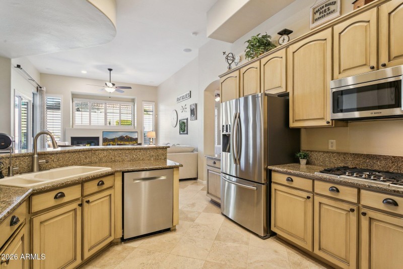 15-web-or-mls-4806-e-estevan-rd