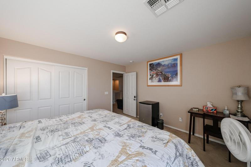 Queen Sized Bedroom at Bedroom 3