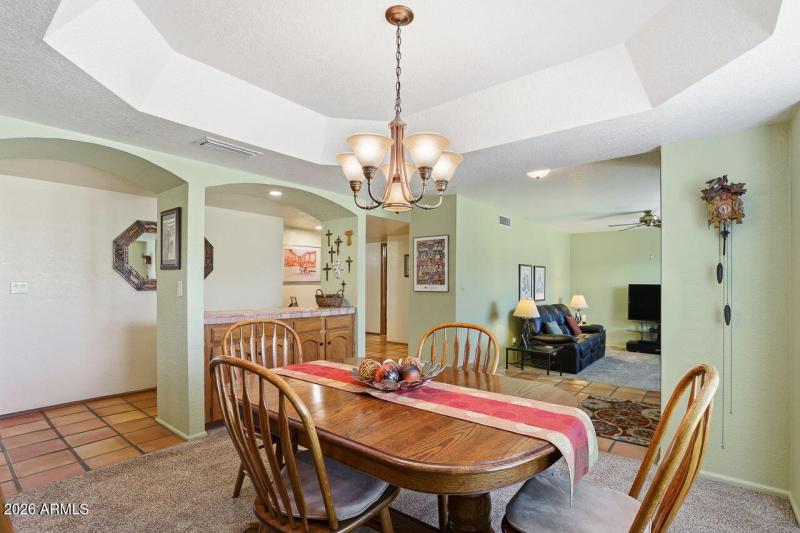 Calle de Arcos dining room