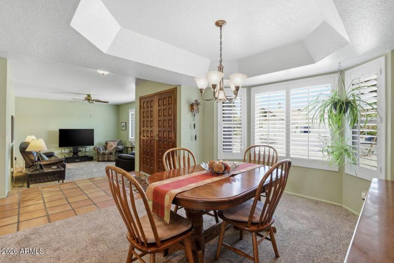 Calle de Arcos dining room