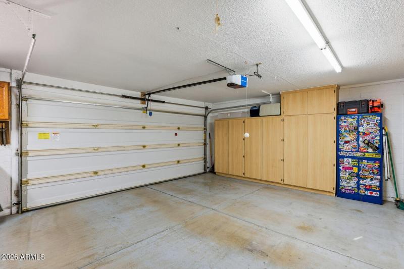 garage cabinets