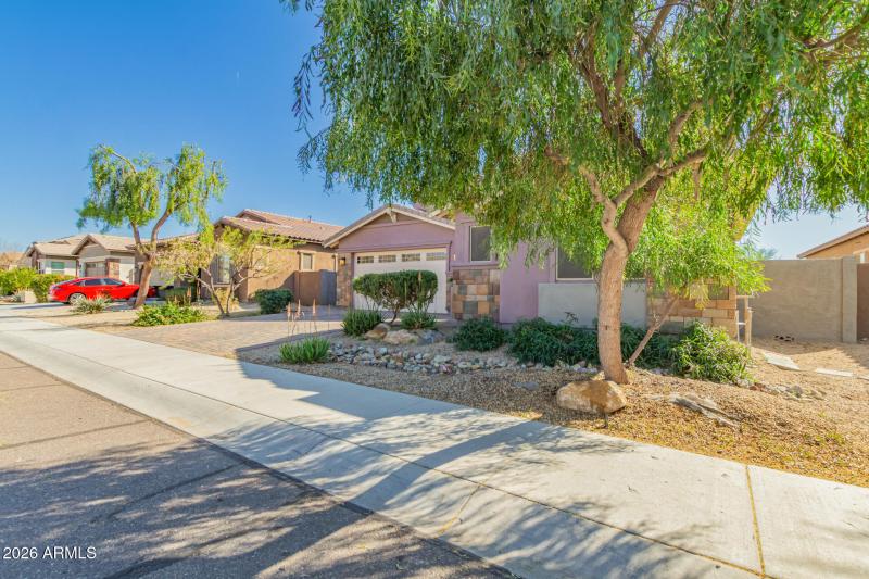 Front Exterior Curb View