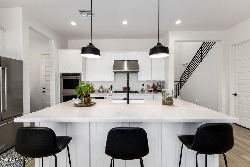 Large Island Breakfast Bar