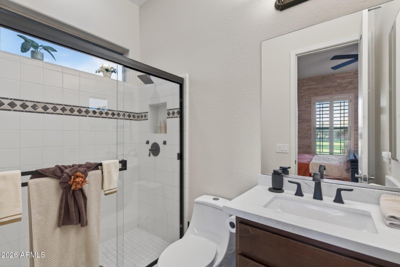 28) BED 2 BATH
