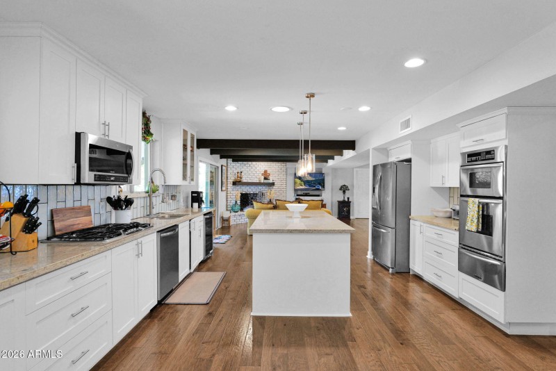 25-web-or-mls-P1482235