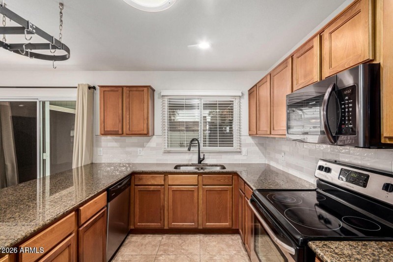 20250212190353601875000000-o