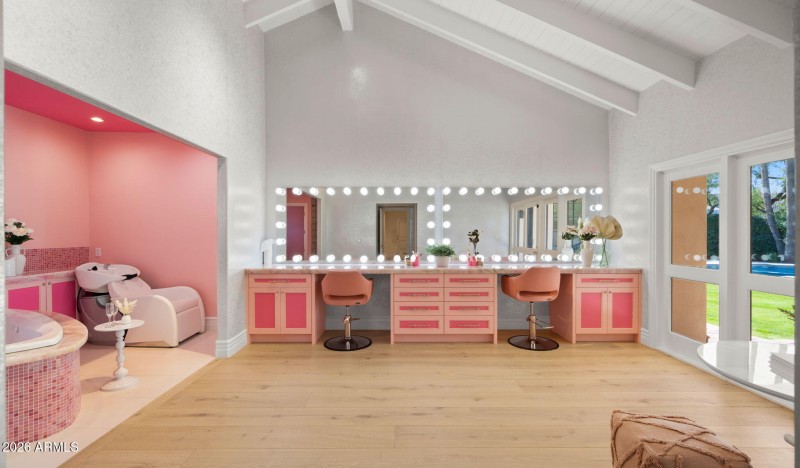 63-web-or-mls-Glam Room2